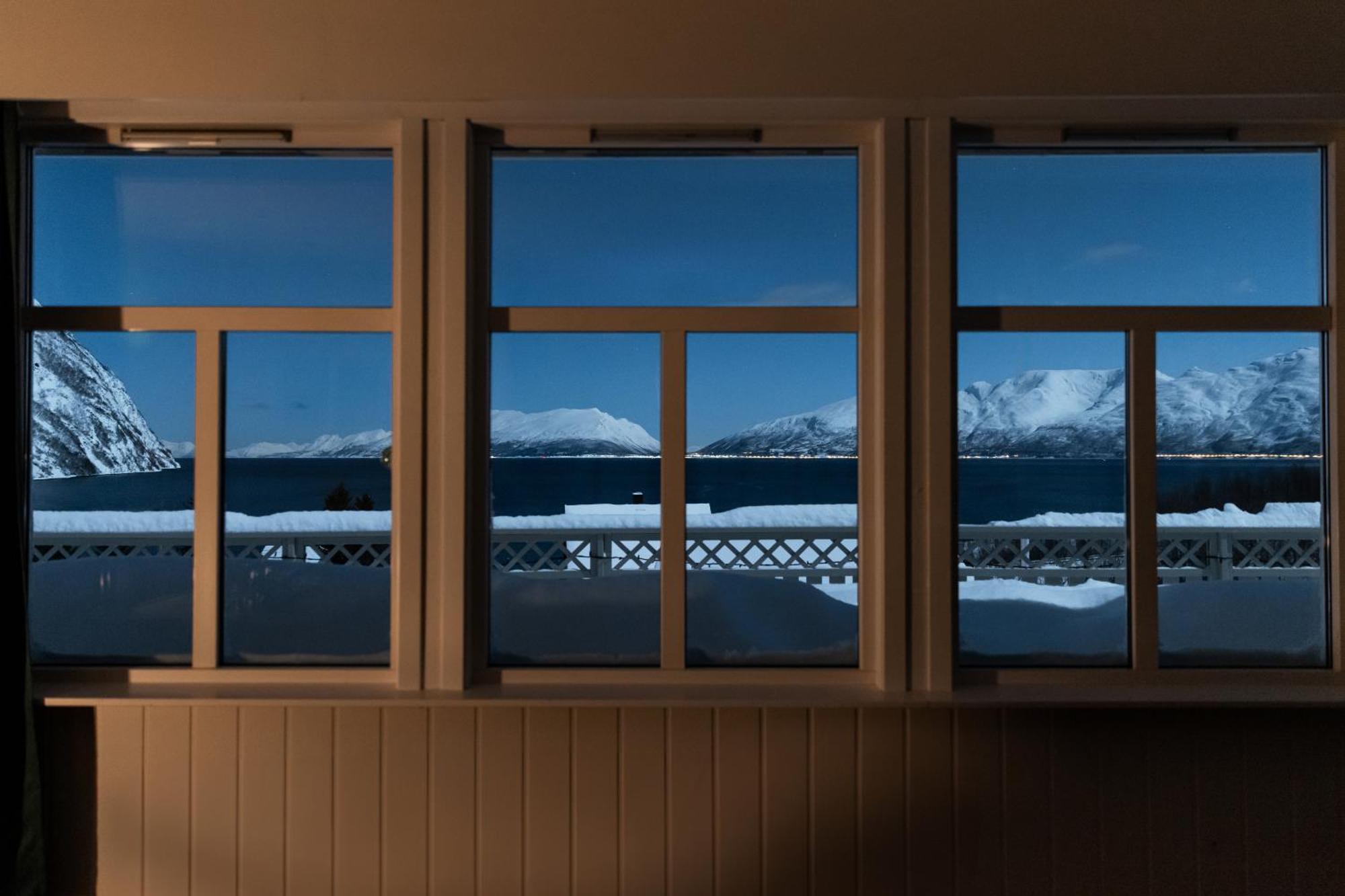 Вилла Lyngen Aurora House Koppangen Экстерьер фото